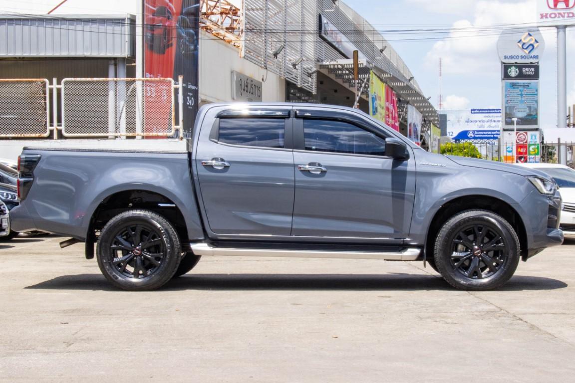 Isuzu Dmax Cab4 Hilander 1.9 Z A/T 2023 *SK2020*